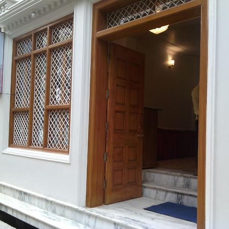 Dynasty Guest House Waranasi Zewnętrze zdjęcie